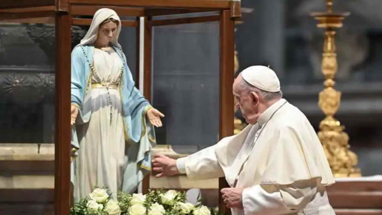 Nell'ultimo giorno del suo viaggio, Papa Francesco si ispira alla Madonna di Medjugorje per invocare la pace"